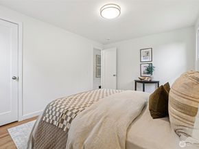 4055 NE 57th Street, Seattle WA 98105
