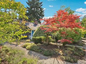 4055 NE 57th Street, Seattle WA 98105