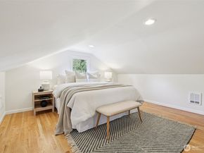 4055 NE 57th Street, Seattle WA 98105
