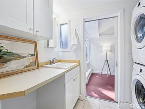 4055 NE 57th Street, Seattle WA 98105