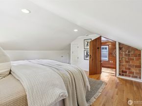 4055 NE 57th Street, Seattle WA 98105