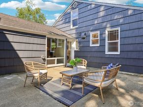 4055 NE 57th Street, Seattle WA 98105