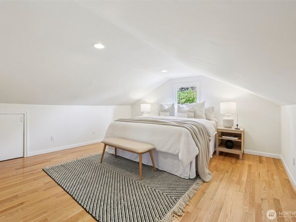 4055 NE 57th Street, Seattle WA 98105