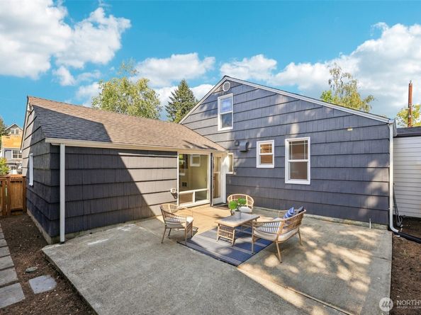 4055 NE 57th Street, Seattle WA 98105