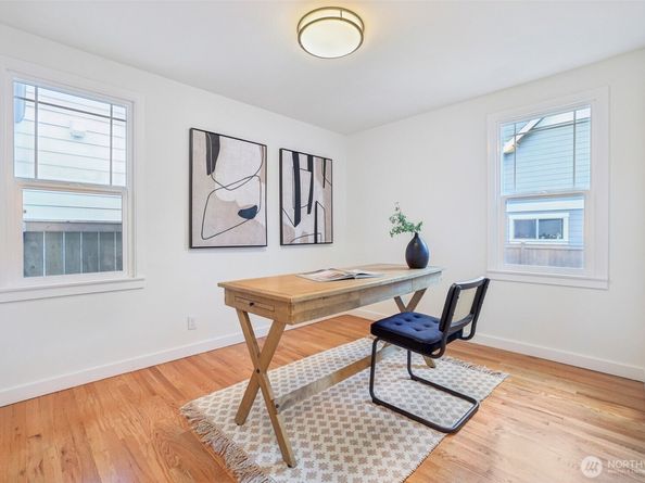 4055 NE 57th Street, Seattle WA 98105