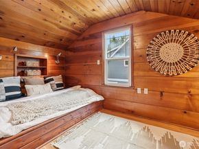 4055 NE 57th Street, Seattle WA 98105