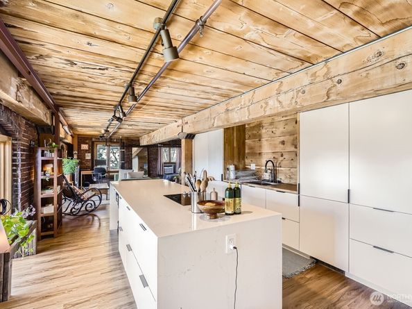 1507 Western Avenue 502, Seattle WA 98101