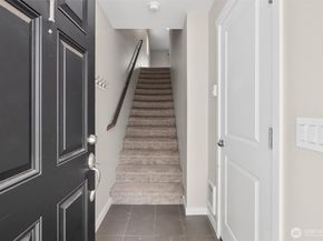 19403 7th Avenue W C1, Lynnwood WA 98036