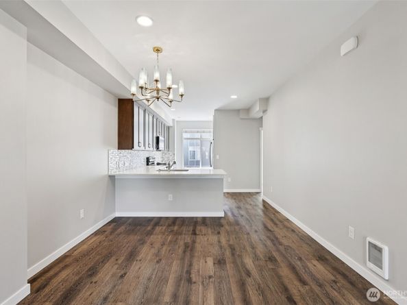 19403 7th Avenue W C1, Lynnwood WA 98036