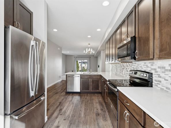 19403 7th Avenue W C1, Lynnwood WA 98036