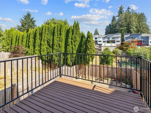 19403 7th Avenue W C1, Lynnwood WA 98036