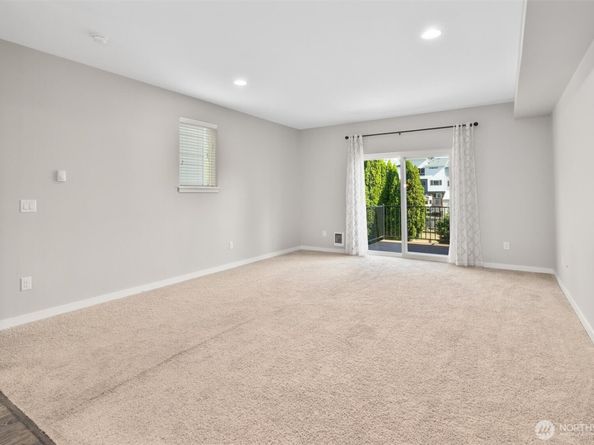 19403 7th Avenue W C1, Lynnwood WA 98036