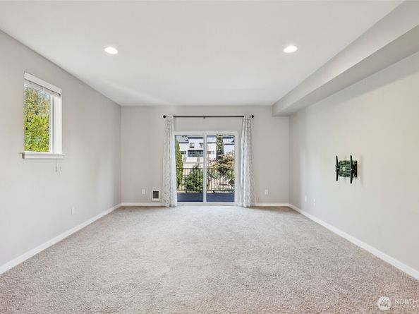 19403 7th Avenue W C1, Lynnwood WA 98036