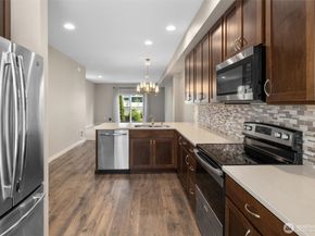 19403 7th Avenue W C1, Lynnwood WA 98036
