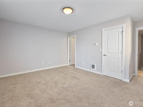 19403 7th Avenue W C1, Lynnwood WA 98036
