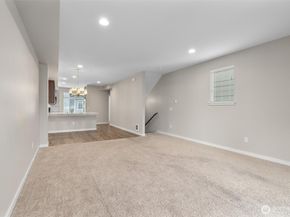 19403 7th Avenue W C1, Lynnwood WA 98036