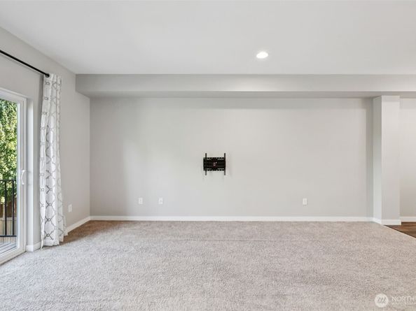 19403 7th Avenue W C1, Lynnwood WA 98036