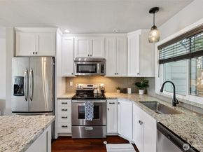 350 4th Avenue S A5, Kirkland WA 98033