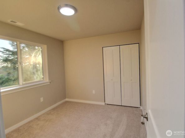 15188 5th Lane S A, Burien WA 98148