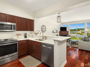 211 Kirkland Avenue 504, Kirkland WA 98033
