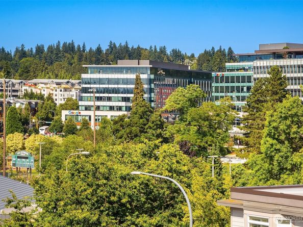 211 Kirkland Avenue 504, Kirkland WA 98033