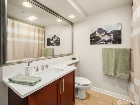 211 Kirkland Avenue 504, Kirkland WA 98033