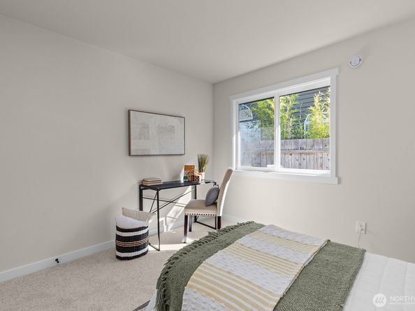 24206 SE 38th Place, Sammamish WA 98029