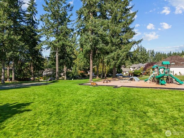24206 SE 38th Place, Sammamish WA 98029