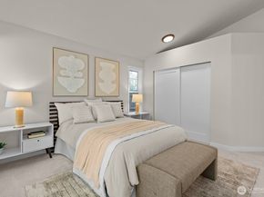 24206 SE 38th Place, Sammamish WA 98029