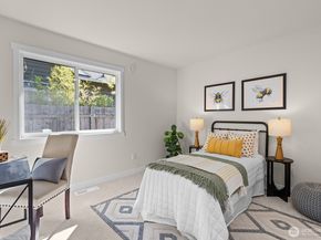 24206 SE 38th Place, Sammamish WA 98029