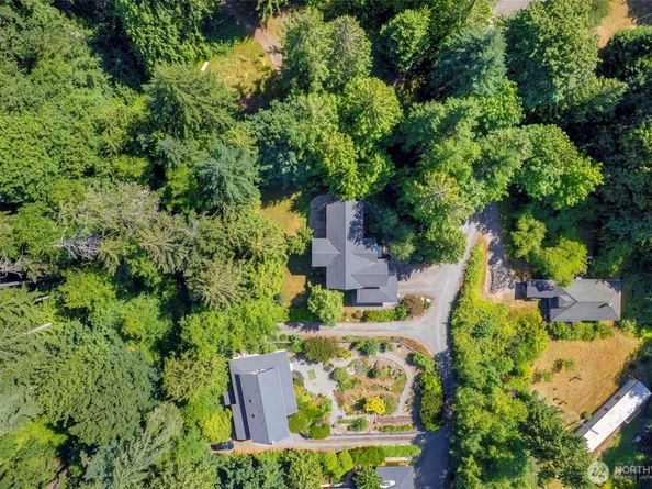9310 Hemlock Avenue NE, Bainbridge Island WA 98110