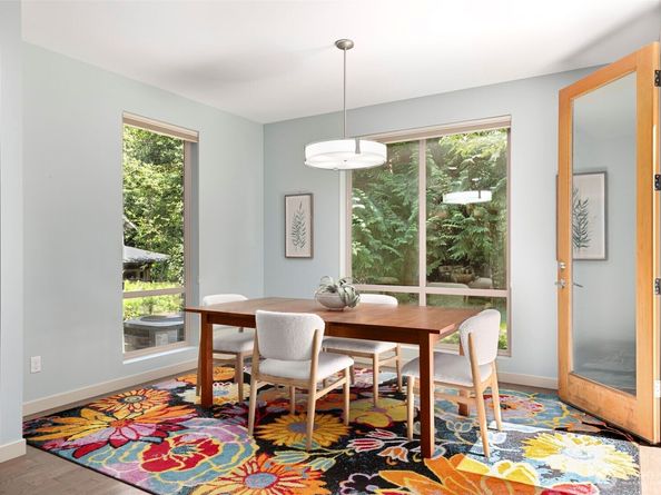 9310 Hemlock Avenue NE, Bainbridge Island WA 98110