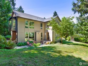 9310 Hemlock Avenue NE, Bainbridge Island WA 98110
