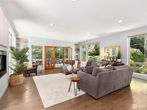 9310 Hemlock Avenue NE, Bainbridge Island WA 98110