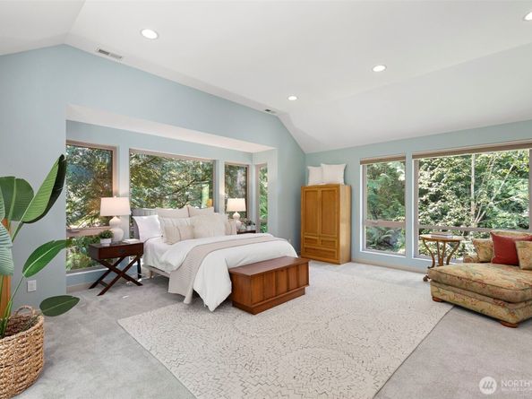 9310 Hemlock Avenue NE, Bainbridge Island WA 98110