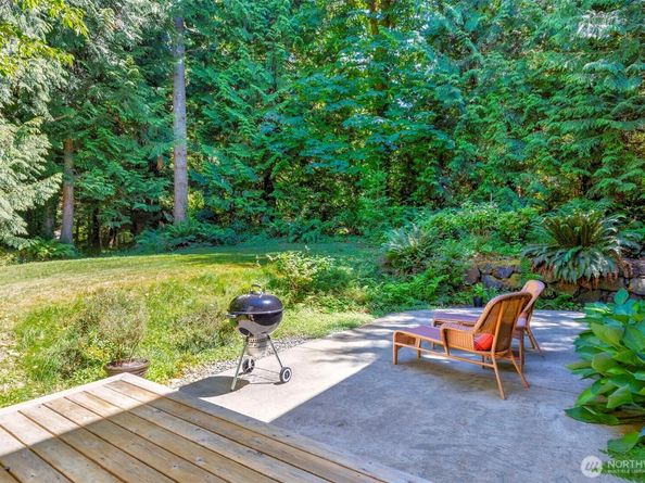 9310 Hemlock Avenue NE, Bainbridge Island WA 98110