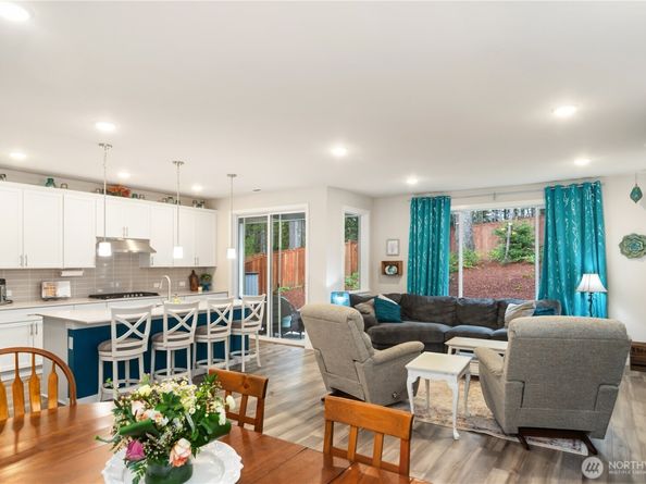 1777 Ashby Avenue NW, Poulsbo WA 98370