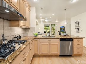 8850 Redmond Woodinville Road NE 304, Redmond WA 98052