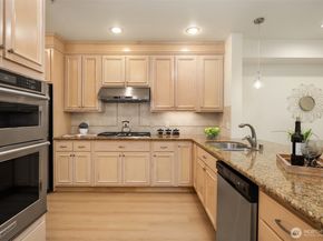 8850 Redmond Woodinville Road NE 304, Redmond WA 98052