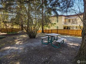 8850 Redmond Woodinville Road NE 304, Redmond WA 98052