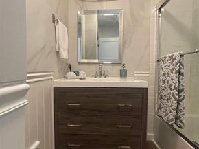 1819 7th Street W, Kirkland WA 98033