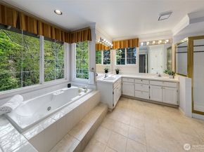 19225 SE 25th Street, Sammamish WA 98075