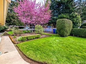8236 120th Avenue NE, Kirkland WA 98033