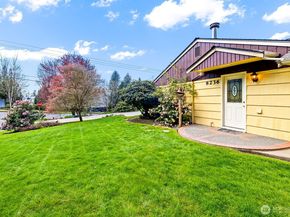 8236 120th Avenue NE, Kirkland WA 98033