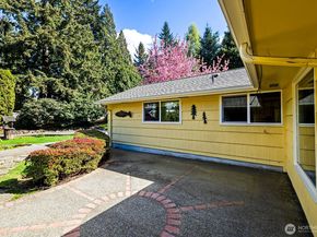 8236 120th Avenue NE, Kirkland WA 98033