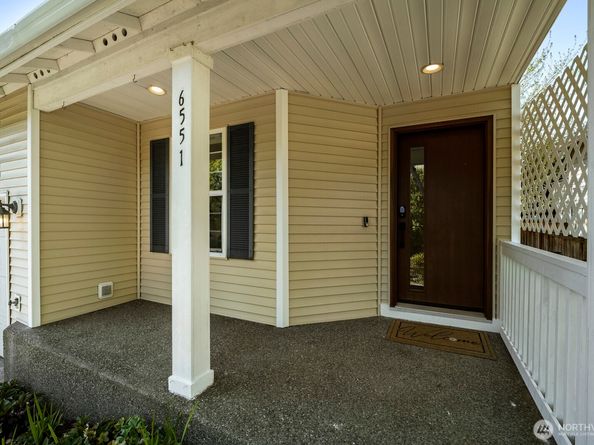6551 17th Ave Avenue SW, Seattle WA 98106