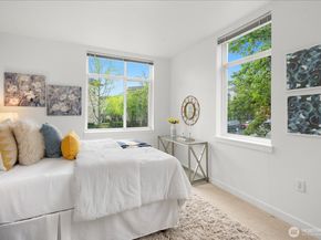 211 Kirkland Avenue 208, Kirkland WA 98033