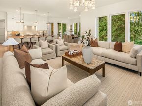 1706 111th Avenue NE, Bellevue WA 98004