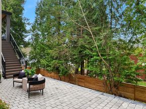 1706 111th Avenue NE, Bellevue WA 98004