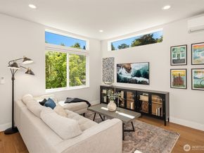 1802 38th Avenue, Seattle WA 98122